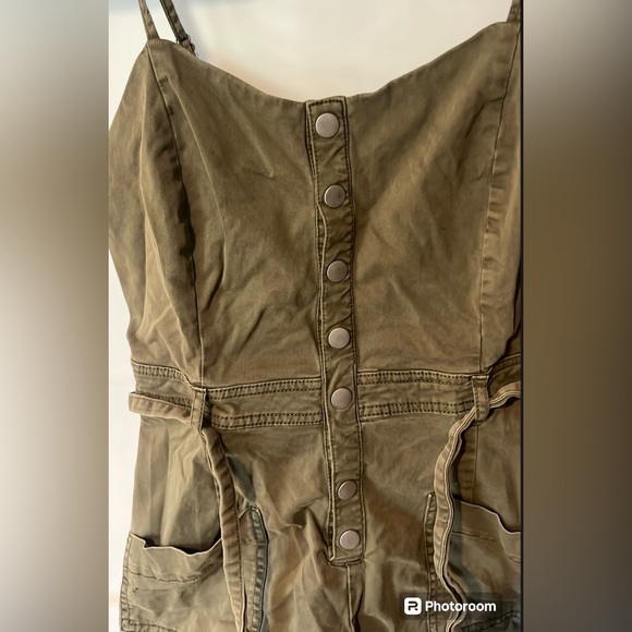 Garage Romper XS - Picture 3 of 4